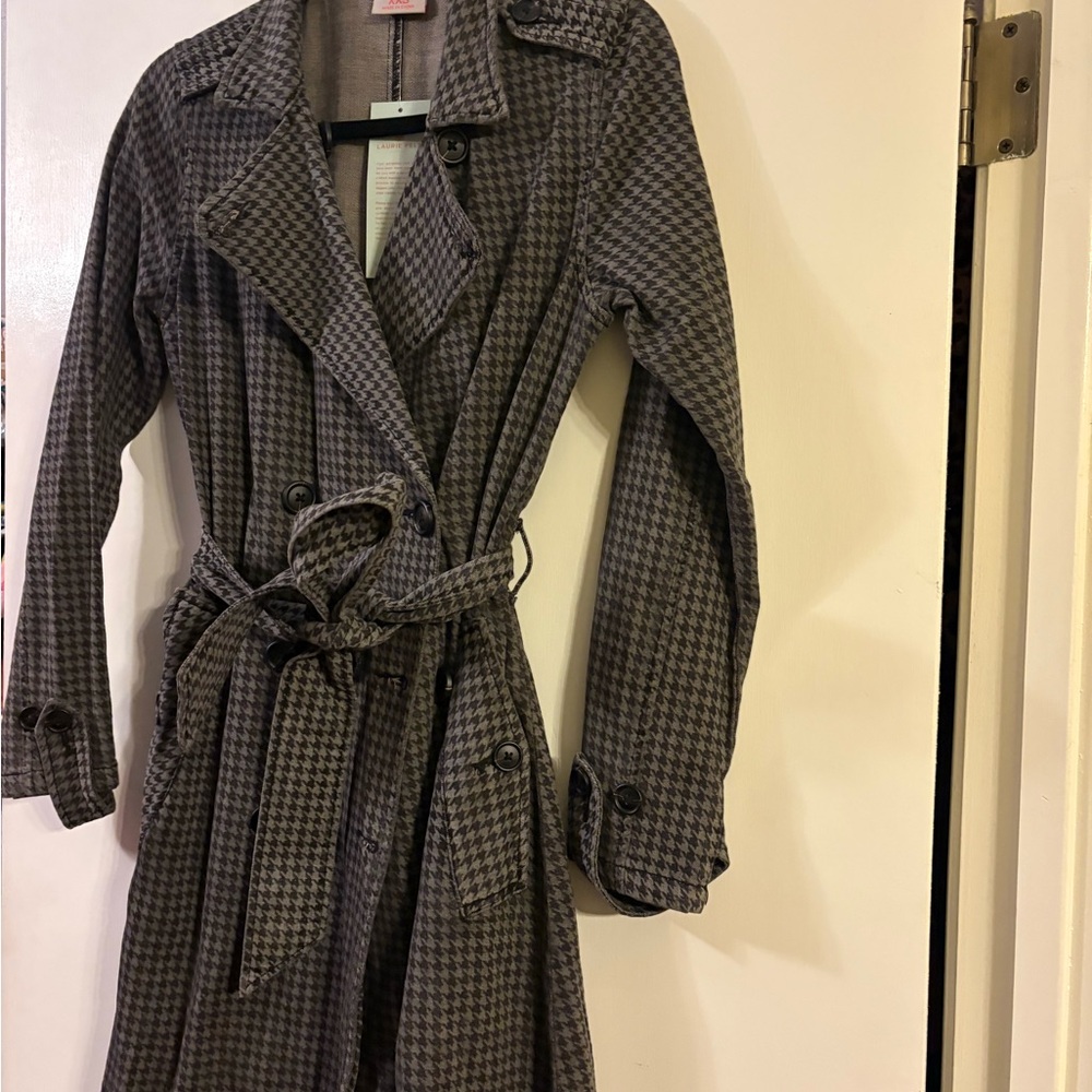 Laurie Felt Houndstooth Jacket in Gray